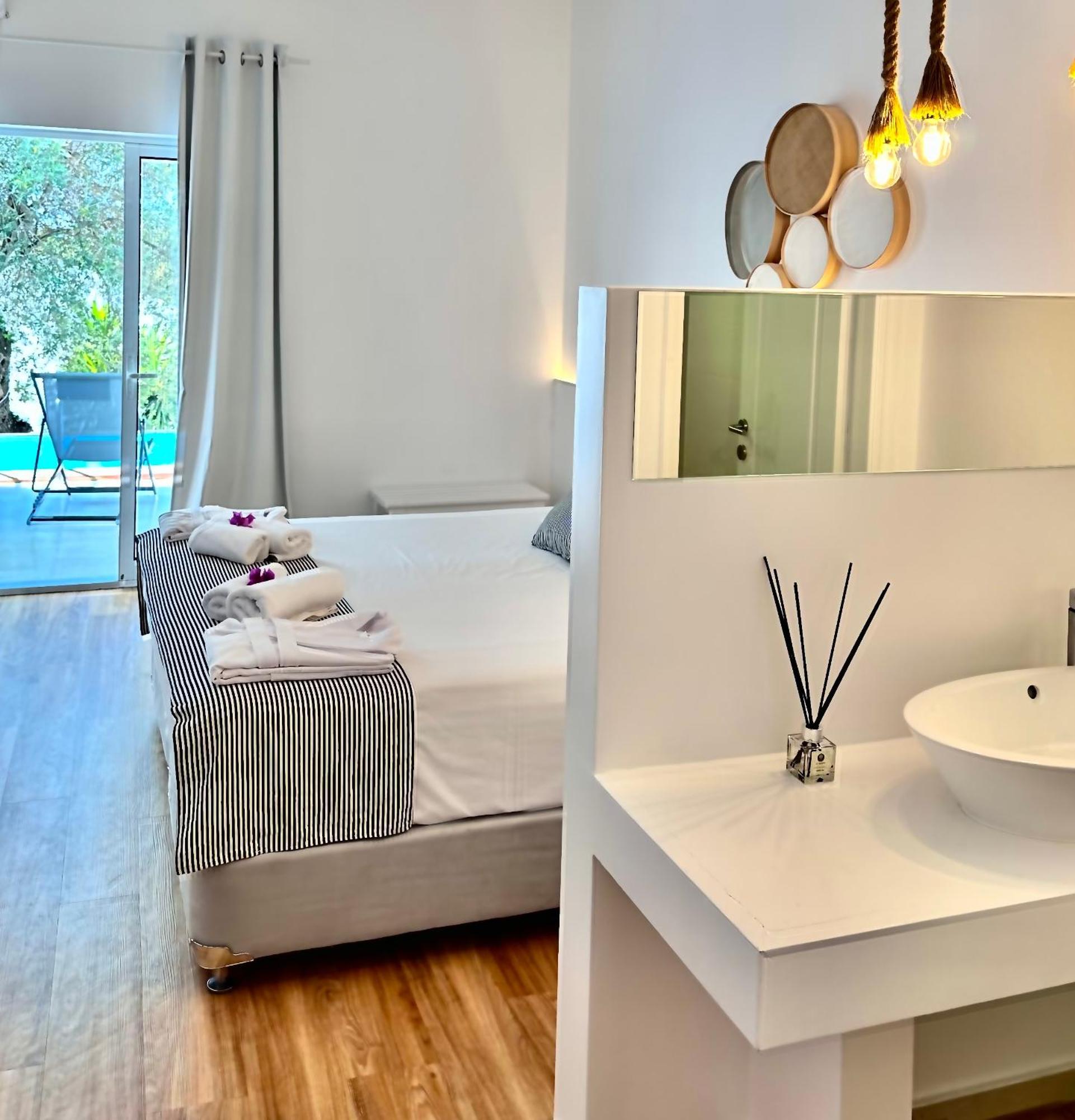 Mr And Mrs White Corfu Couples Retreat Adults Only Hotel Acharavi  Eksteriør billede